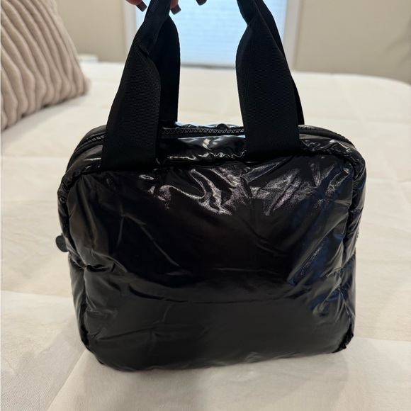 CHANEL  New bag/makeup with box from Authentic Chanel makeup line - Picture 6 of 8